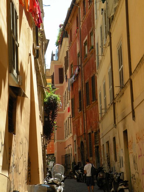  ruelle pittoresque vers la place Campio de Fiori